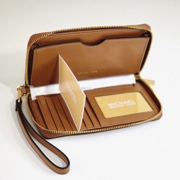 NEW! Michael Kors Wristlet Strap Wallet - Picture 11 of 14